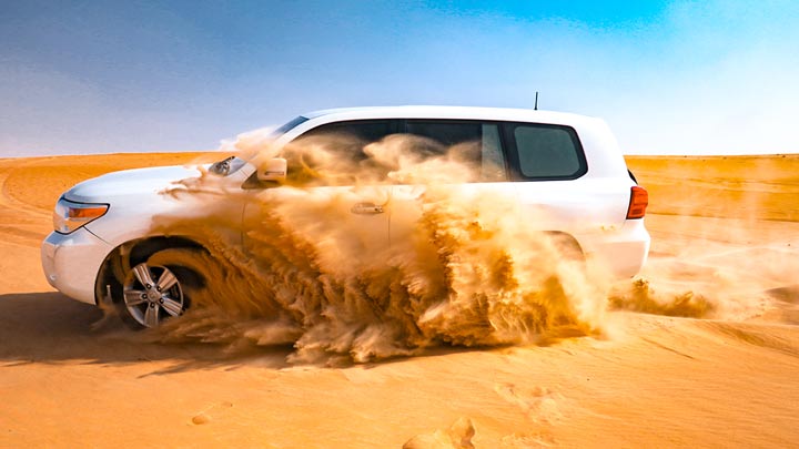 Abu Dhabi Offers The Exclusive Experience of Dune Bashing!