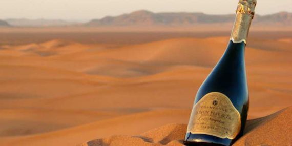 Champagne on top of a dune – Liwa Dune Sunset Champagne