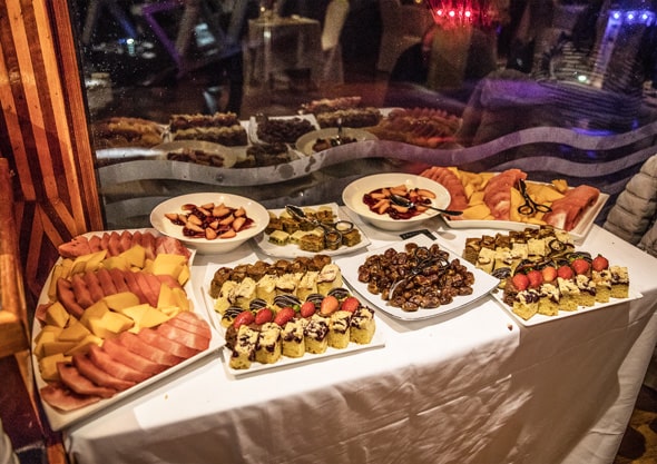 2022-2023 New Years Eve Yas Marina Dinner Cruise