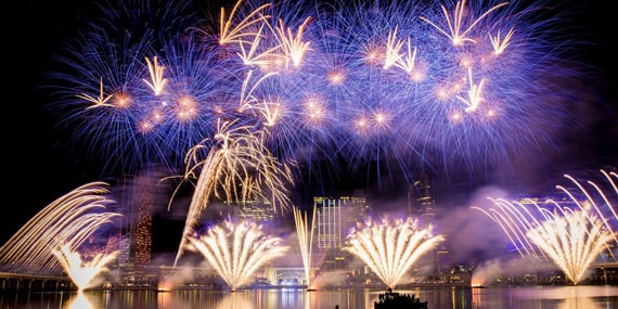Celebrity action before fireworks (Al Maryah Island)