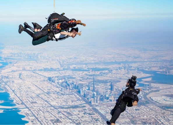 Sky diving Dubai