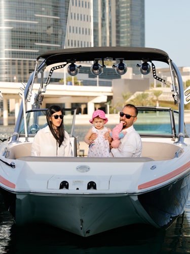 Abu Dhabi Corniche Cruise