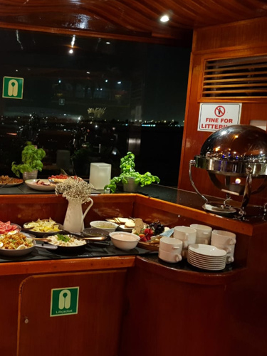 5* International dinnerbuffet 