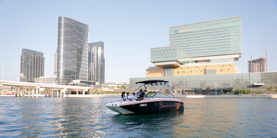 Abu Dhabi Corniche Cruise