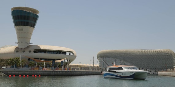 Jalboot sighseeing boats