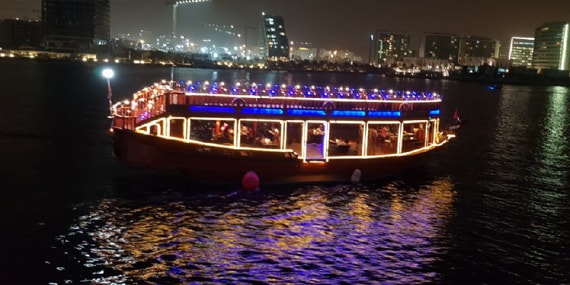 Tour Dubai Dhow Boat – Yas Island 