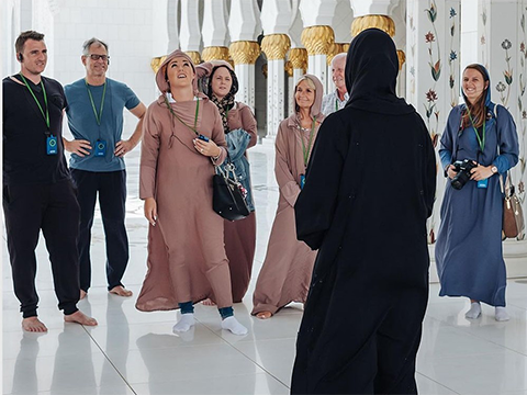 UAE Cultural Experiences Abu Dhabi Sheikh Zayed Grand Mosque Tour