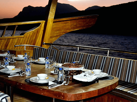 Khasab Dhow Cruise & Overnight in Rubba