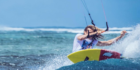  Kitesurf or windsurf at Kite Beach
