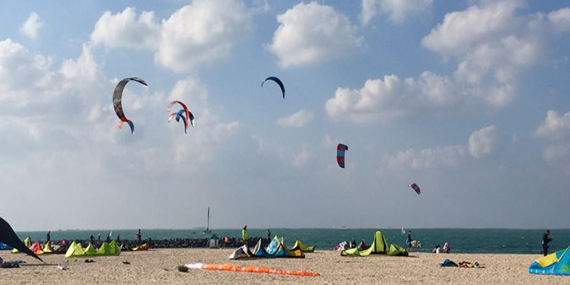  Kitesurf or windsurf at Kite Beach