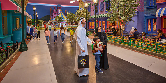 Take a day trip to Warner Bros. World