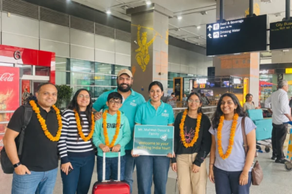 Arabiers Holidays representatives welcoming UAE guests on arrival at Delhi airport for Kashmir tour