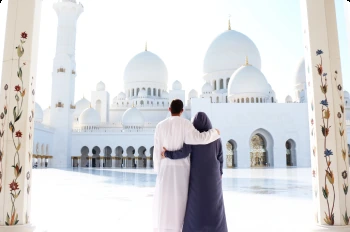 Travellers visiting Sheikh Zayed Grand Mosque during a four-hour layover tour