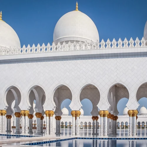 Desert resort pool at the Empty Quarter on the Abu Dhabi luxury retreat package