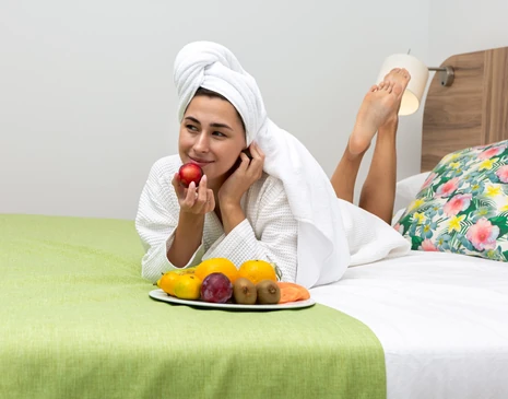 Hotel meal service checked by Arabiers before Canada hotel booking from the UAE