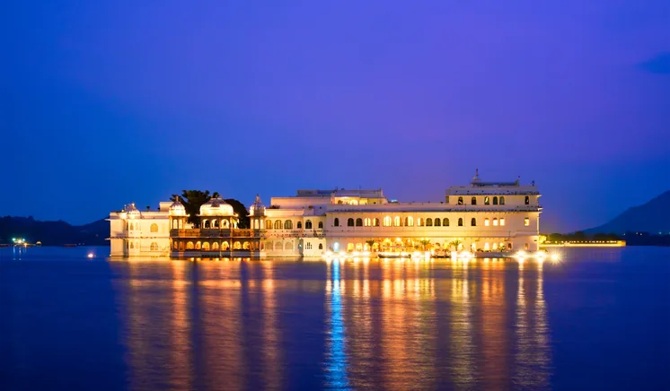 India hotel booking through Arabiers UAE travel agency rates
