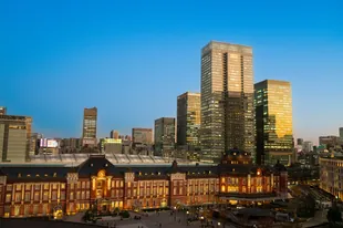Arabiers consultant in the UAE arranging an overseas hotel for international hotel booking support