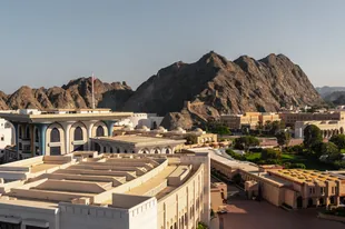 Arabiers consultant in the UAE arranging an overseas hotel