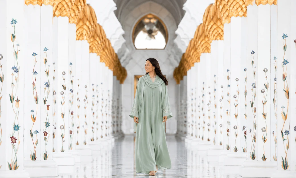 Sheikh Zayed Grand Mosque architecture in Abu Dhabi