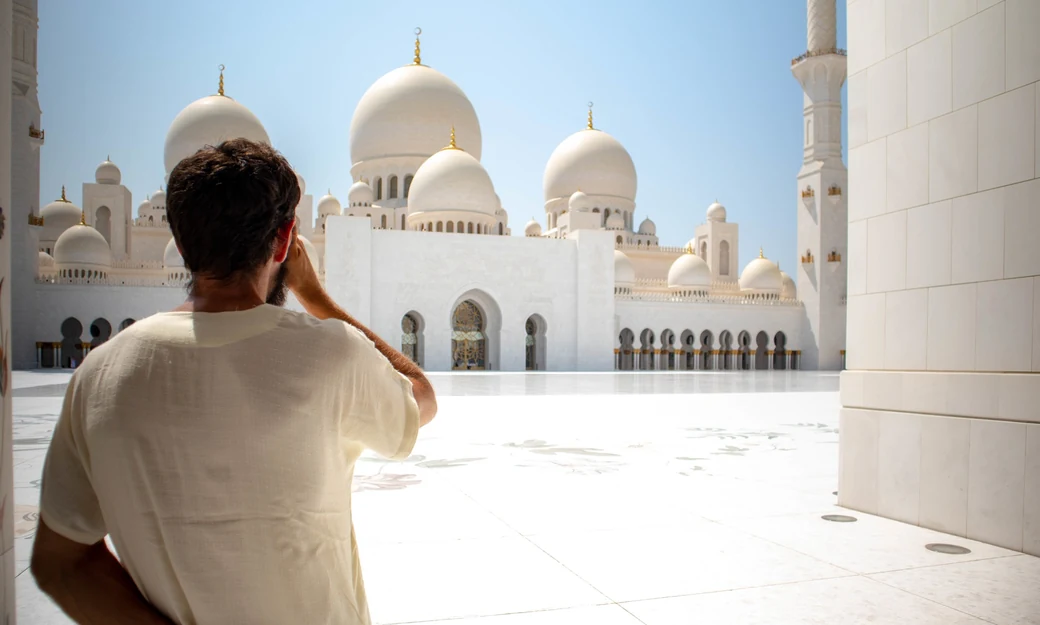 Sheikh Zayed Grand Mosque architecture in Abu Dhabi