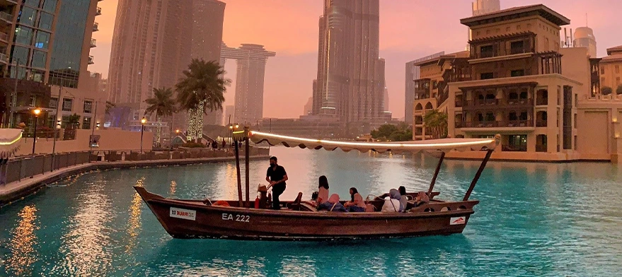 canal cruise