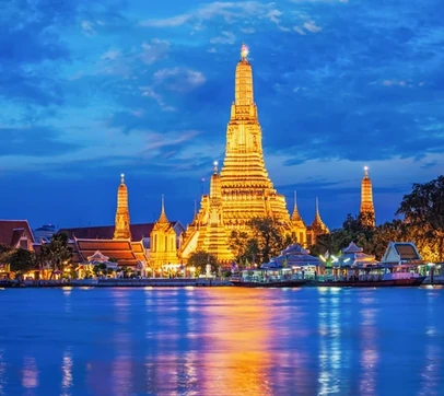 Bangkok and Phuket twin-centre tour with city sightseeing and island experiences