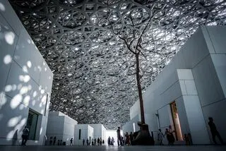 louvre best selling ticket